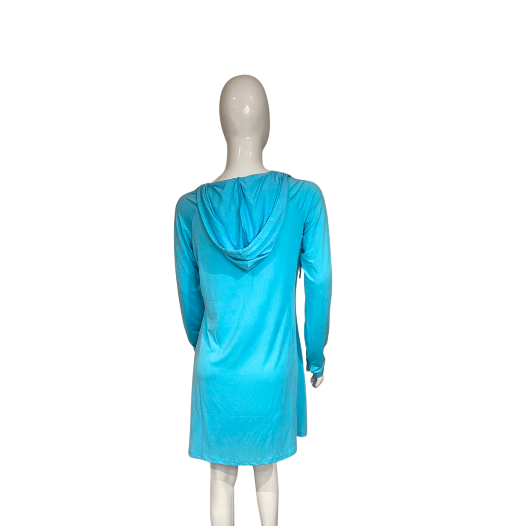 Camisa con capucha y protección solar Dry Fit para mujer