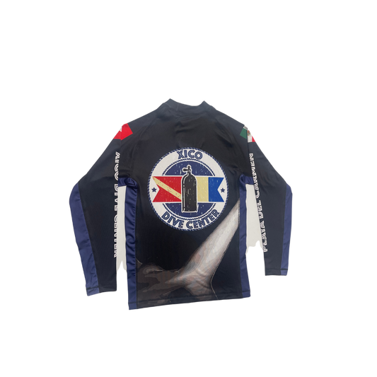 Camiseta de protección solar negra del Xico Dive Center