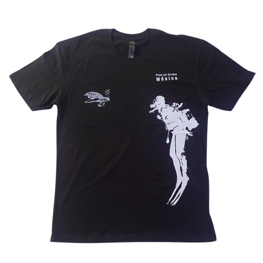 Camiseta de buceo Xico con una tortuga y un buzo